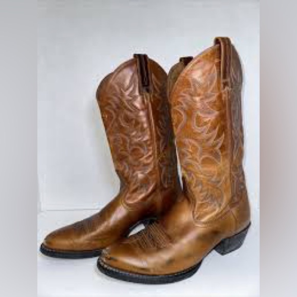 Ariat Men's Heritage R Toe Western Leather Cowboy Boots in Distressed Brown